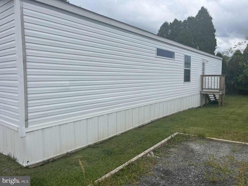 65 Saint Clairs Vlg, MORGANTOWN, WV, 26505-2592 | Card Image