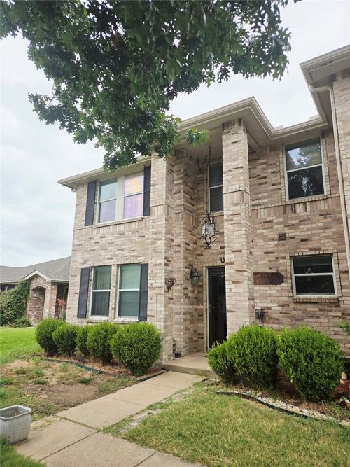 1324 Cherokee Rose Ln, Burleson, TX, 76028-0500 | Card Image