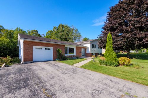 699 20th St W, Owen Sound, ON, N4K4E1 | Card Image