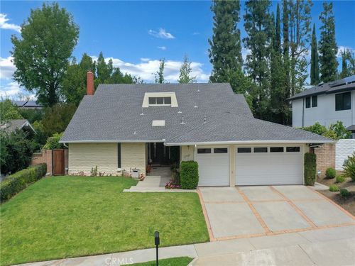 22649 Town Crier Rd, Calabasas, CA, 91302-5731 | Card Image