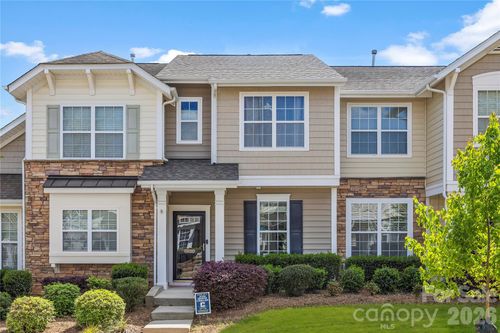 8033 Willow Branch Dr, Waxhaw, NC, 28173-7038 | Card Image