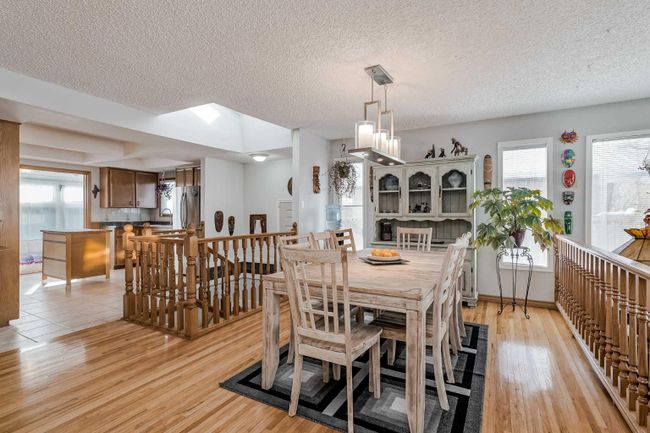 1968 Cottonwood Crescent Se, Home with 4 bedrooms, 2 bathrooms and 4 parking in Calgary AB | Image 11