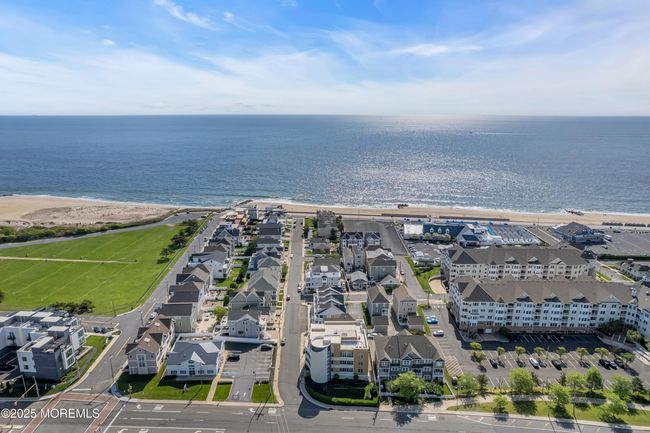 78 Ocean Ter, Condo with 3 bedrooms, 3 bathrooms and null parking in Long Branch NJ | Image 40