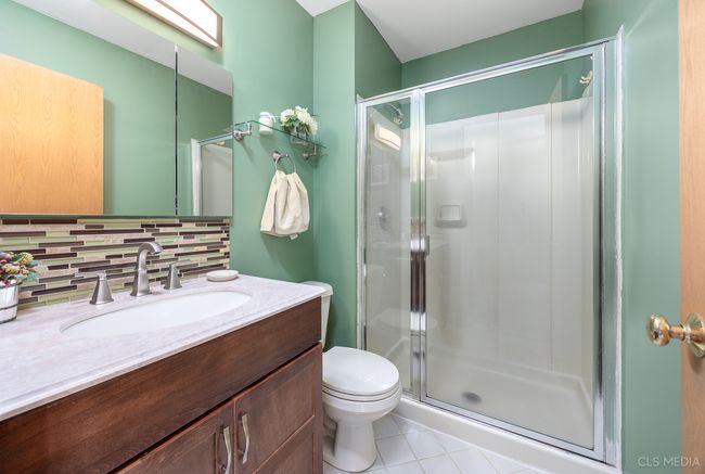 1813 Longboat Dr, House other with 3 bedrooms, 3 bathrooms and 2 parking in Elk Grove Village IL | Image 14