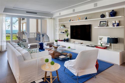 19222-19222 Fisher Island Dr, Miami, FL, 33109-1164 | Card Image