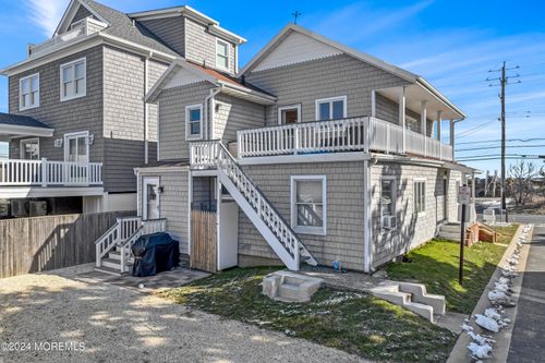 556 Ocean Ave, Sea Bright, NJ, 07760-2140 | Card Image