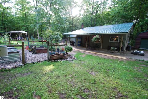 3195 Sage Lake Rd, West Branch, MI, 48661-8493 | Card Image