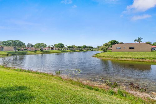 144 Lake Carol Dr, West Palm Beach, FL, 33411-2131 | Card Image