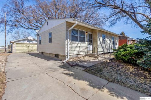 5230 Ervin St, Lincoln, NE, 68504-1757 | Card Image