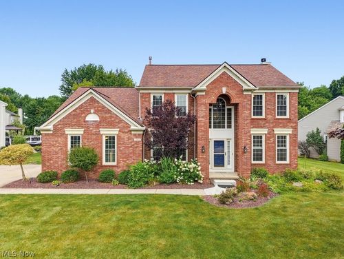 533 Continental Dr, Sagamore Hills, OH, 44067-3256 | Card Image