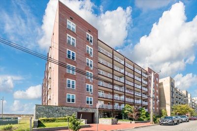 5F - 666 Shore Road, Condo with 1 bedrooms, 1 bathrooms and null parking in Long Beach NY | Image 1