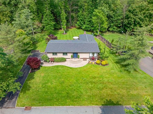 103 Robin Hood Ln, West Nyack, NY, 10994-1218 | Card Image