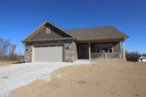 912 Fairway Dr, Twin Lakes, WI, 53181-8927 | Card Image