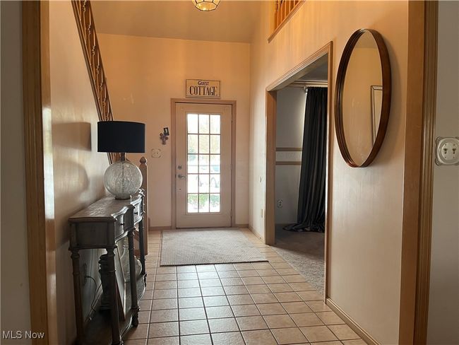 Large Foyer with ceramic tile floor | Image 9