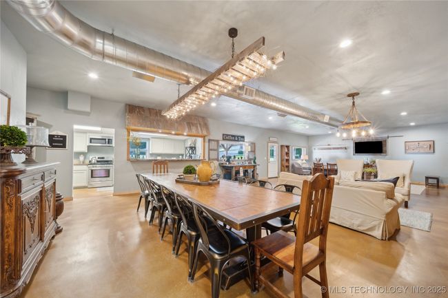 20119 E Willis Rd, House other with 3 bedrooms, 3 bathrooms and null parking in Tahlequah OK | Image 55