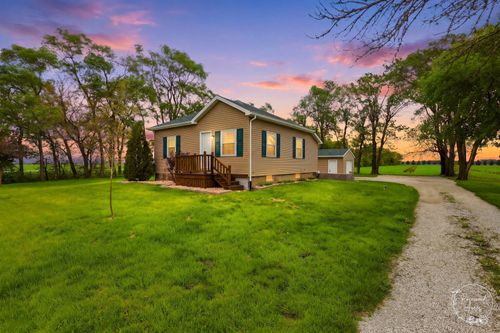 3029 8500e Rd, Saint Anne, IL, 60964-4164 | Card Image