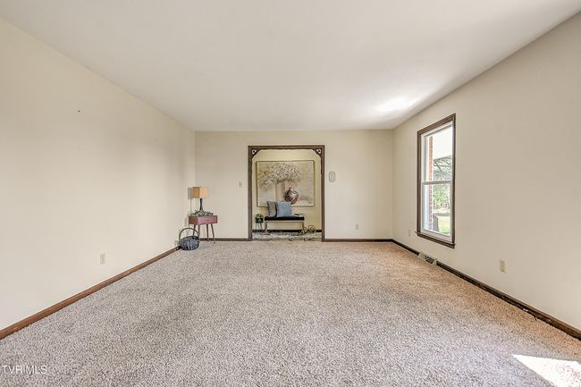 646 Meadow View Rd, House other with 4 bedrooms, 2 bathrooms and null parking in Bristol TN | Image 10