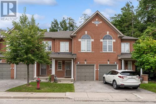 268-7360 Zinnia Pl, Mississauga, ON, L5W2A2 | Card Image