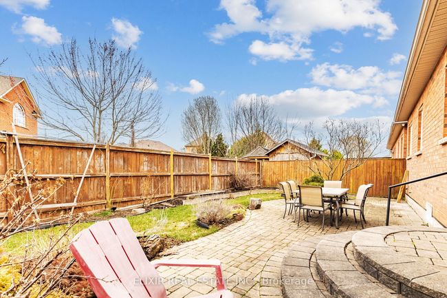397 Burloak Dr, House other with 3 bedrooms, 3 bathrooms and 2 parking in Oakville ON | Image 37