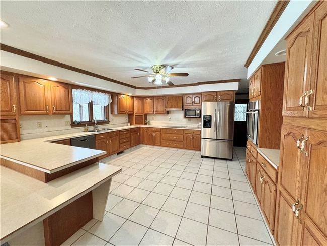 720 Cherriwood Rd, House other with 4 bedrooms, 3 bathrooms and 4 parking in Pulaski PA | Image 15