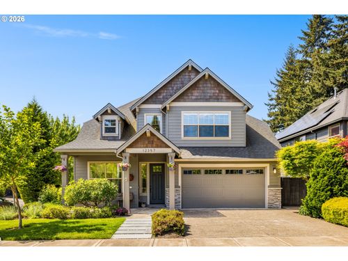 12357 Hampton Dr, Oregon City, OR, 97045-6706 | Card Image