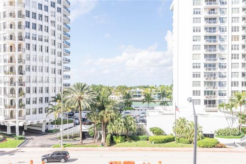 apt-405-5701 Collins Ave, Miami Beach, FL, 33140-2329 | Card Image
