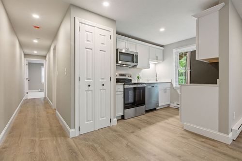 apt-9b-1029 Iyannough Rd, Hyannis, MA, 02601-1874 | Card Image