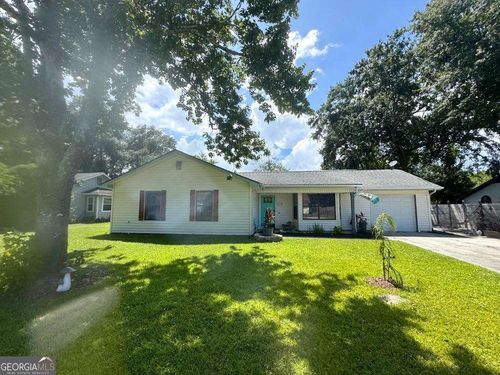 102 Pinedale Dr, Saint Marys, GA, 31558-4833 | Card Image