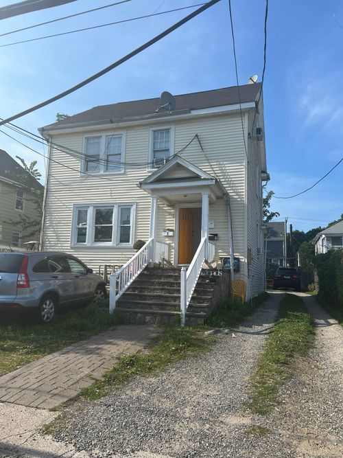 41 Young Dixon Way, Stamford, CT, 06902-6653 | Card Image