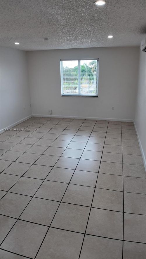 apt-405-10900 Sw 196th St, Cutler Bay, FL, 33157-8100 | Card Image