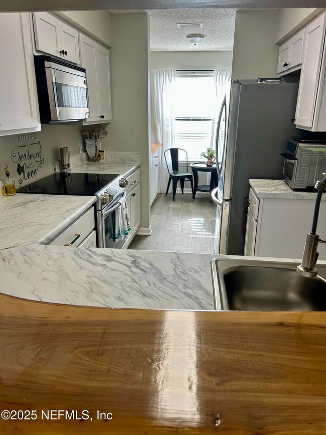 403 - 5615 San Juan Ave, Condo with 2 bedrooms, 3 bathrooms and null parking in Jacksonville FL | Image 5