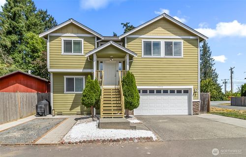 12520 24th Pl W, Everett, WA, 98204-5038 | Card Image