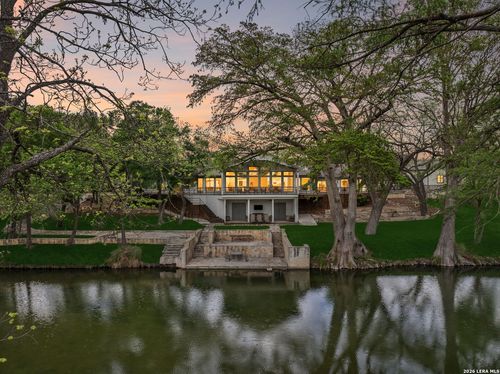 880 Center Point River Rd, Kerrville, TX, 78028-8012 | Card Image