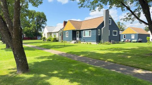 204 E 3rd Ave N, Aurora, MN, 55705-1326 | Card Image