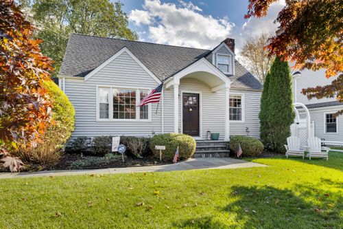 25 Millspaugh Dr, Fairfield, CT, 06824-3012 | Card Image