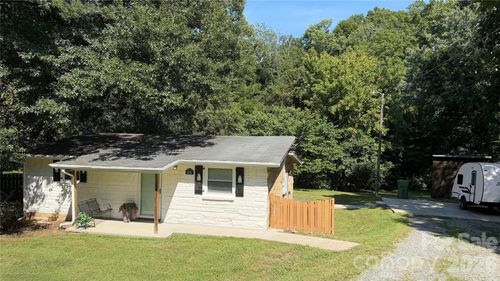 216 Auten Cir, Mount Holly, NC, 28120-1902 | Card Image