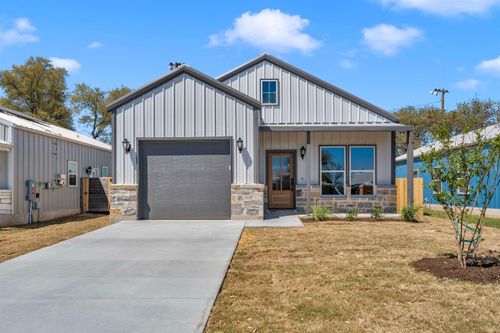 249 Western Ave, Bertram, TX, 78605-4887 | Card Image