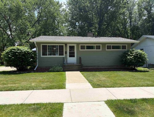 429 W Main Street, Evansville, WI, 53536-1022 | Card Image