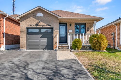 1376 Trowbridge Dr, Oshawa, ON, L1G7R7 | Card Image