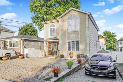 262 Stafford Ave, Staten Island, NY, 10312-2920 | Card Image