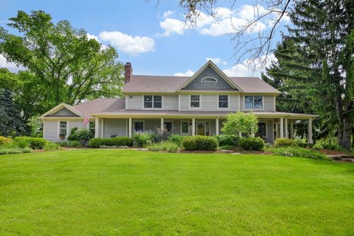 41W555 Wayne Dr, St. Charles, IL, 60175-7887 | Card Image