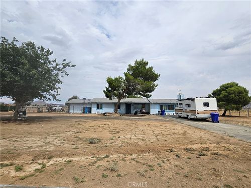 22696 Standing Rock Rd, Apple Valley, CA, 92307-4038 | Card Image