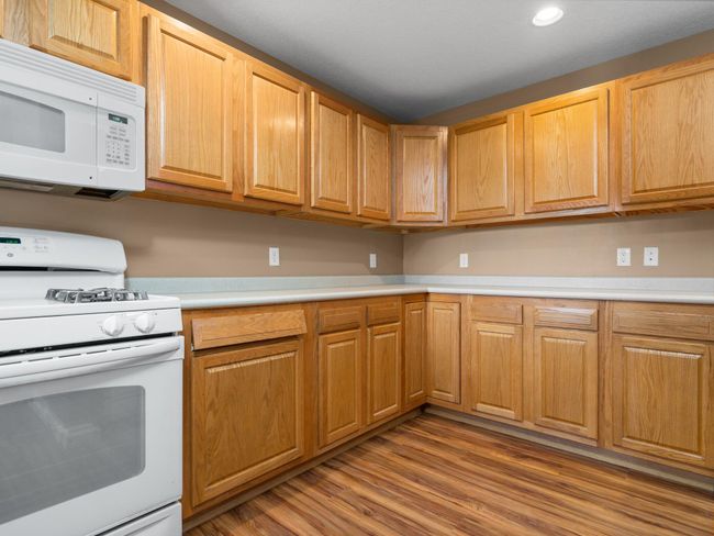 UNIT-104 - 301 N Lake St, Condo with 2 bedrooms, 2 bathrooms and null parking in Cadillac MI | Image 7