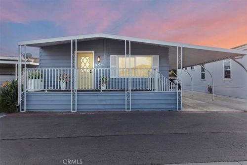 701-80 Huntington St, Huntington Beach, CA, 92648-5364 | Card Image