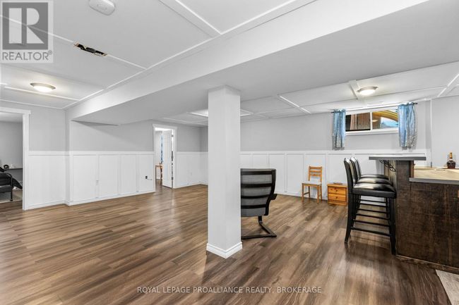 343 Sunrise Cres, House other with 4 bedrooms, 3 bathrooms and 4 parking in Kingston ON | Image 27
