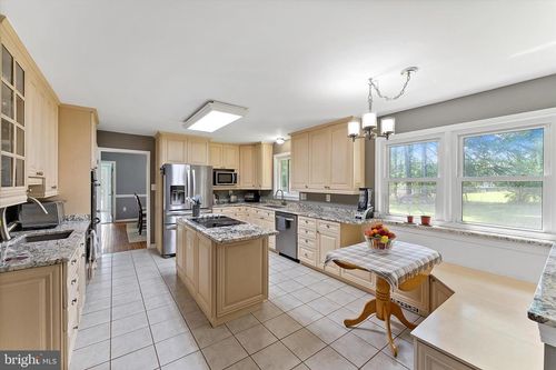39350 Rickard Rd, Lovettsville, VA, 20180-3210 | Card Image