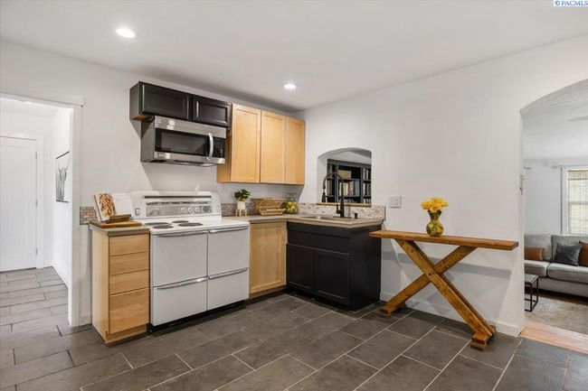 39304 N Olson Pr Nw, Home with 2 bedrooms, 1 bathrooms and null parking in Benton City WA | Image 10