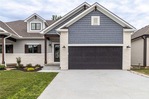 3109 Carlisle Ct, Saint Joseph, MO, 64506-4200 | Card Image