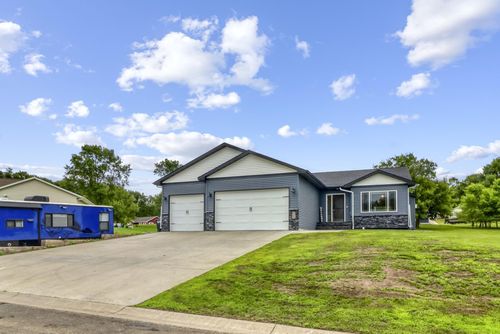 1459 Huron Dr, Detroit Lakes, MN, 56501-4739 | Card Image
