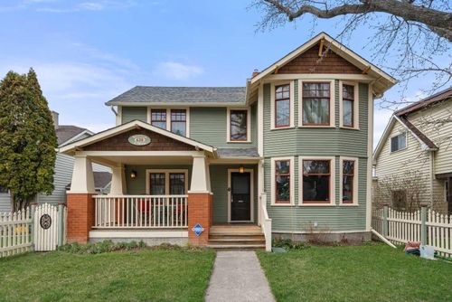 620 19 Ave Nw, Calgary, AB, T2M0Y8 | Card Image